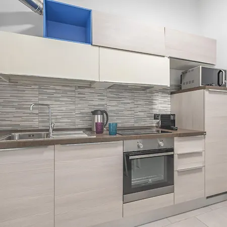 Apartament Elegant Urban Oasis: Bright In *