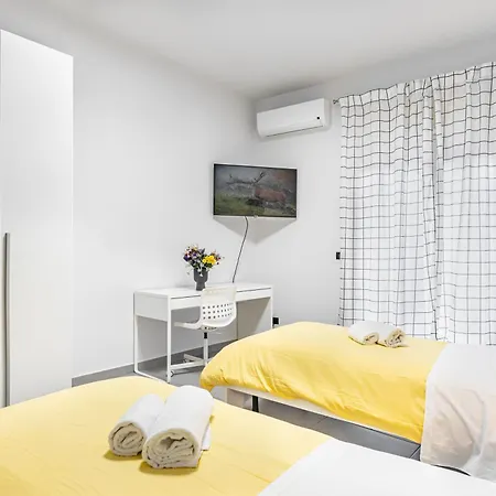Apartament Elegant Urban Oasis: Bright In Katania